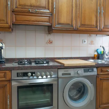 Av Leopoldo Alas 16 Apartment