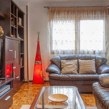 Apartment Av Leopoldo Alas 16